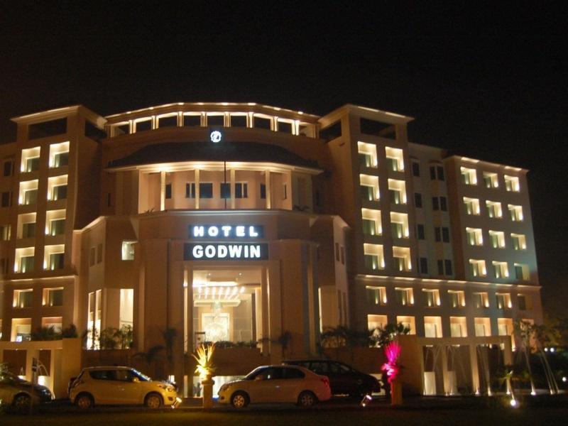 Godwin Hotel Meerut Buitenkant foto