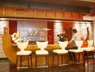 Godwin Hotel Meerut Buitenkant foto